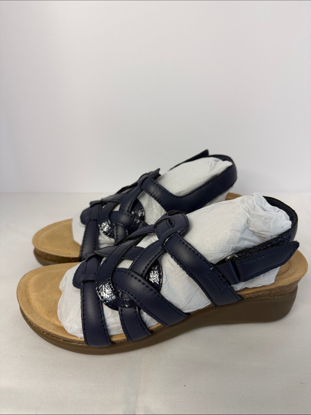 Clark’s Women's Navy Leather Comfort Sandals Calenne Gracie size 8 NEW